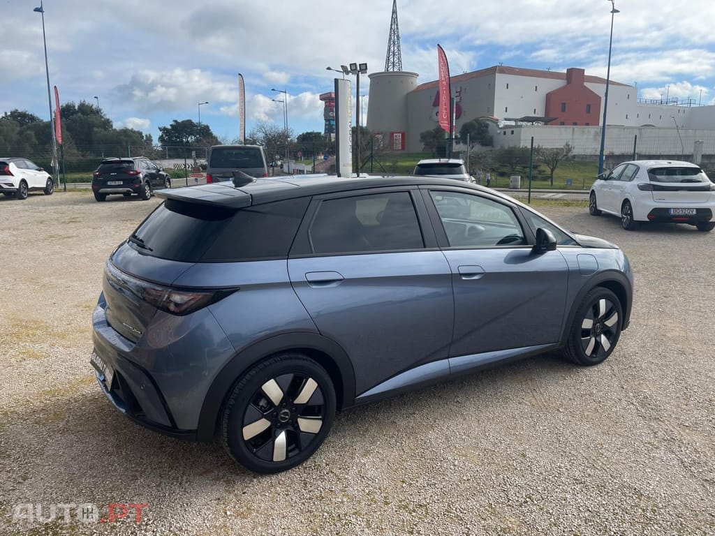 BYD Dolphin 60.4 kWh Design