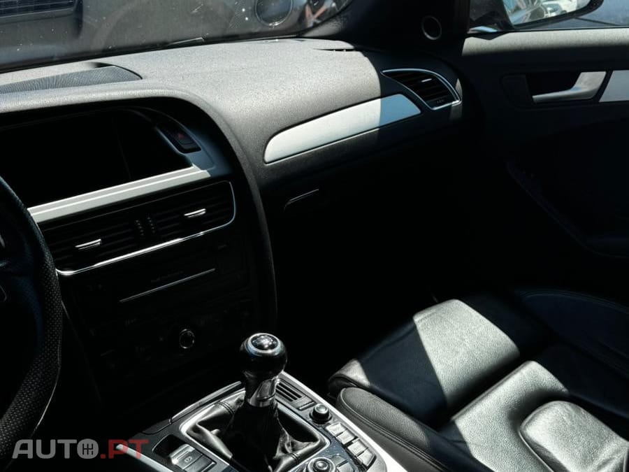 Audi A4 Avant 2.0 TDi S-line