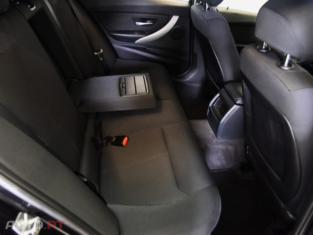 BMW 320 d Touring EfficientDynamics Line Modern