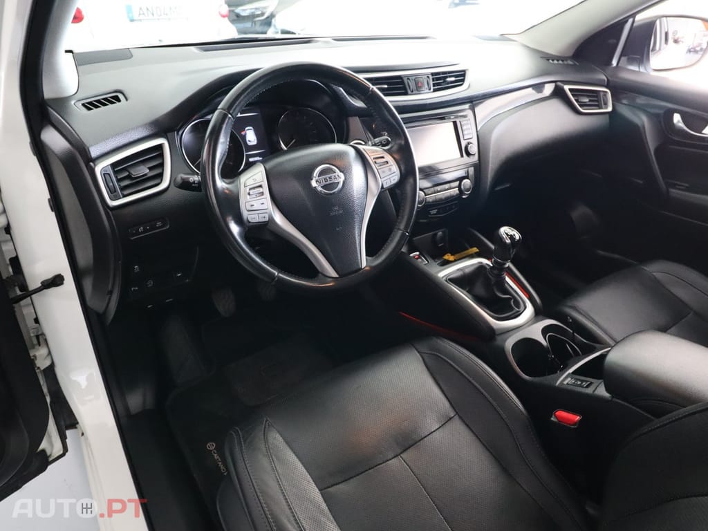 Nissan Qashqai 1.6 dCi Tekna Pele