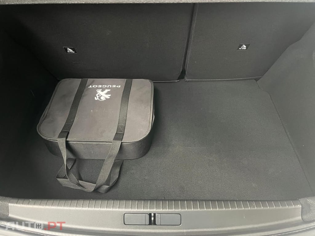 Peugeot E-208 Active Business I.V.A DEDUTÍVEL