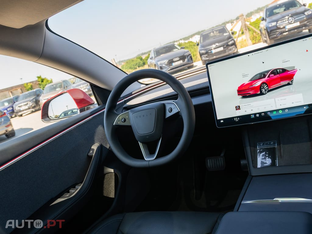 Tesla Model 3 Tração Traseira