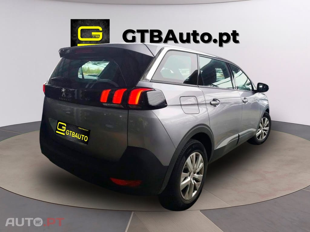 Peugeot 5008 1.2i Active Pack 7L EAT8