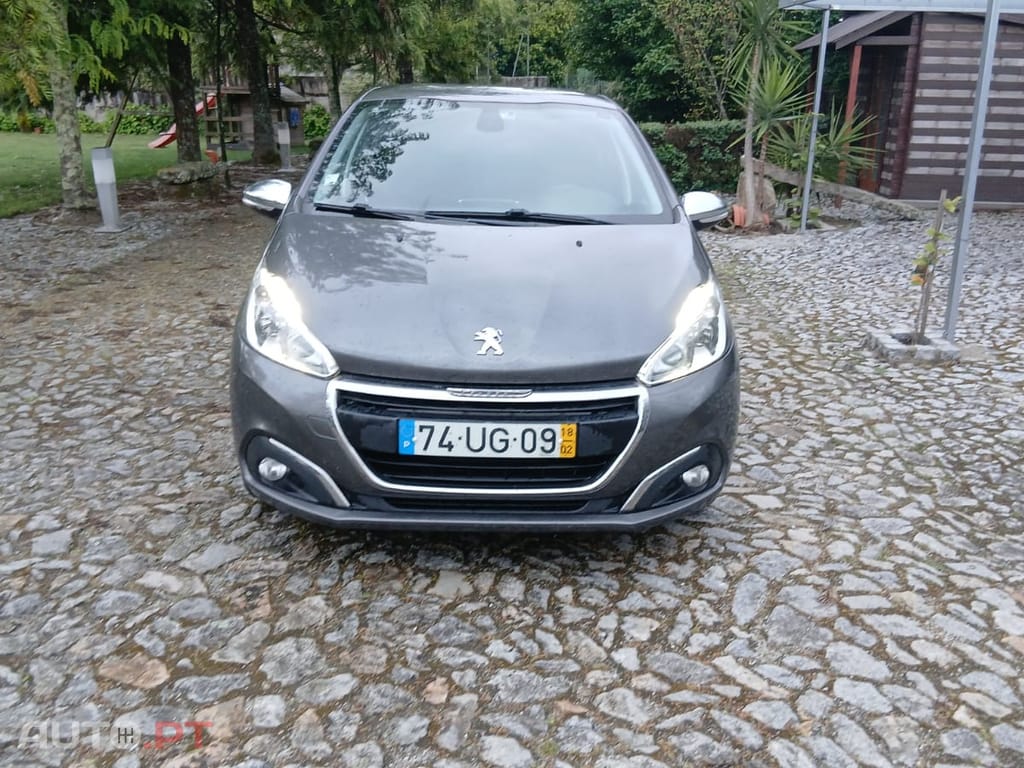 Peugeot 208 CCBHW6