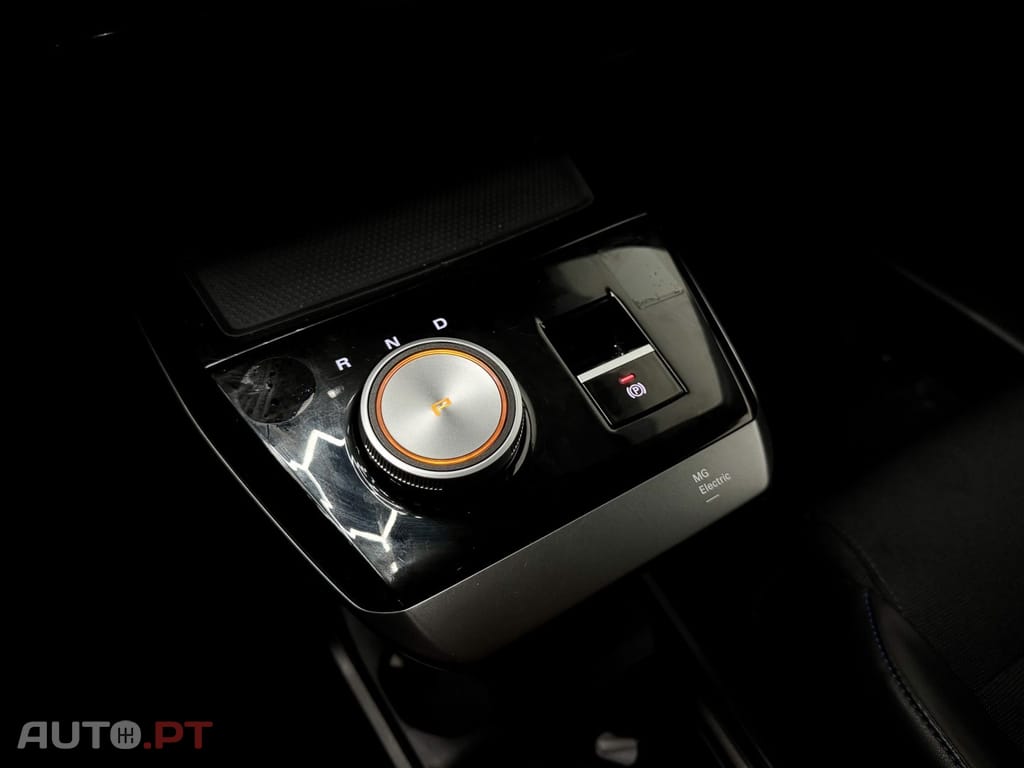 MG MG4 64 kWh Luxury