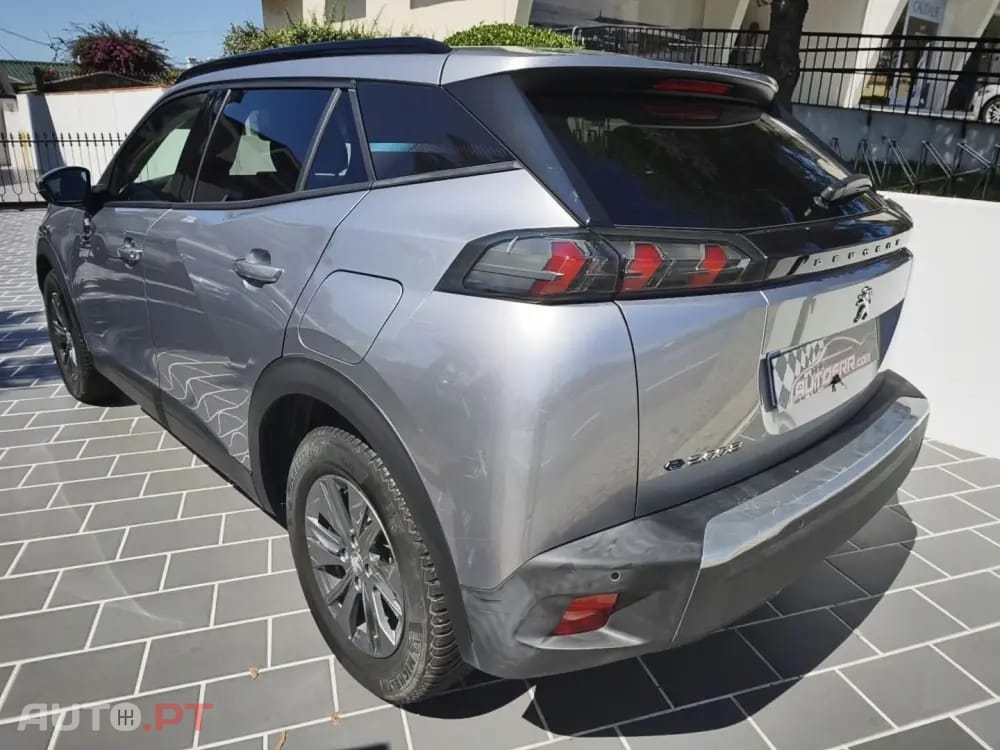 Peugeot E-2008 50 kWh SE Style