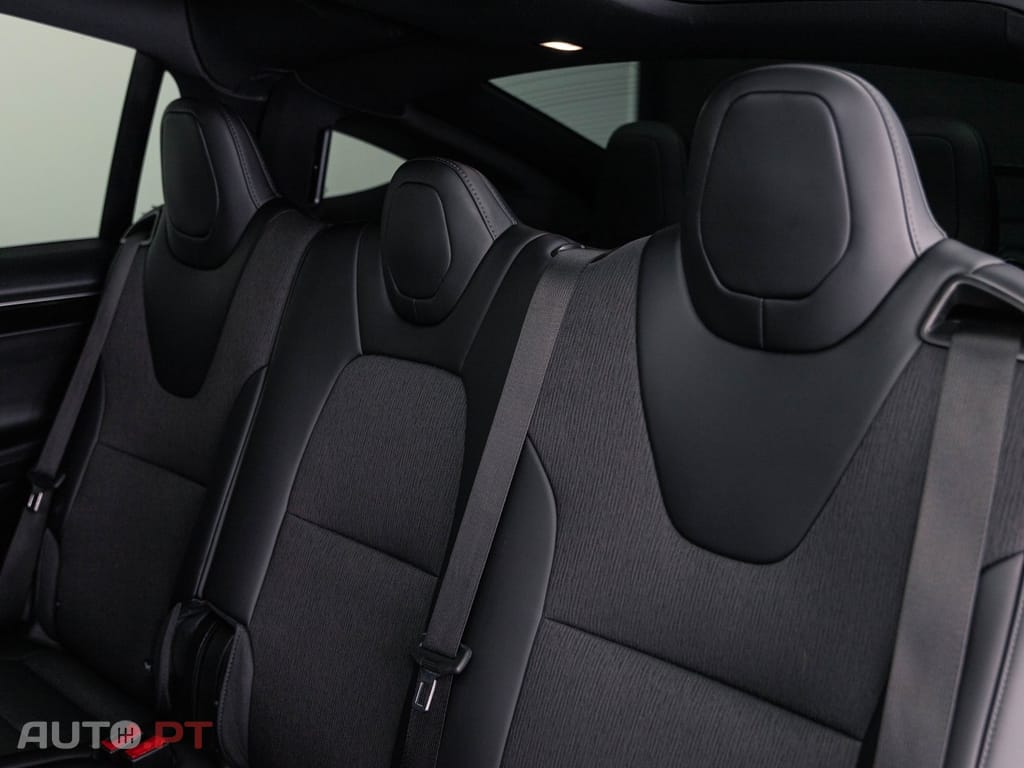 Tesla Model X 75