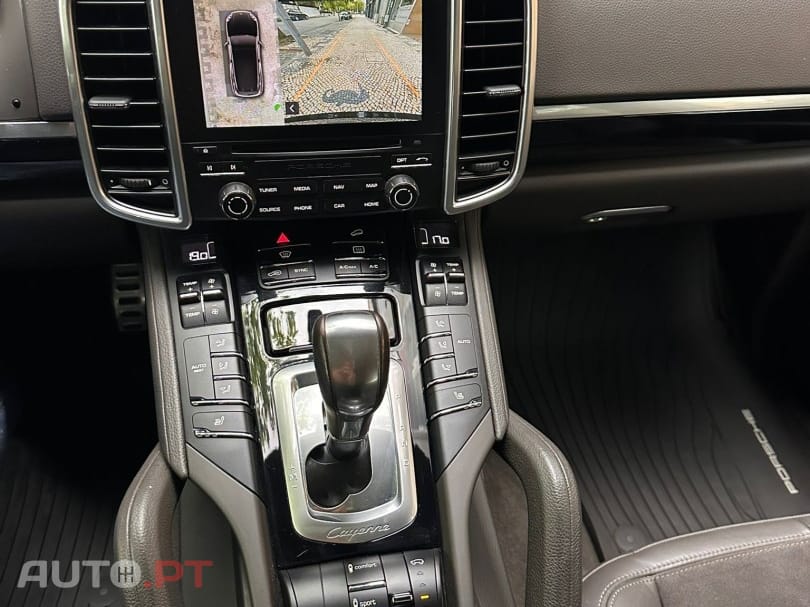 Porsche Cayenne S E-Hybrid Platinum Edition