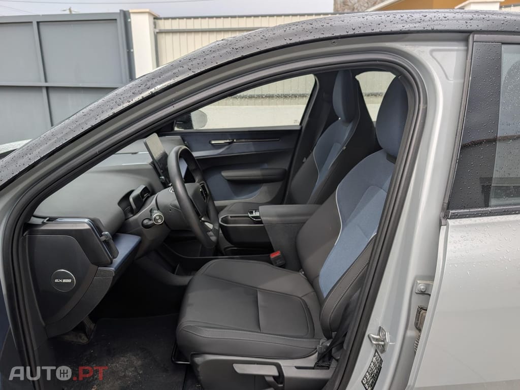 Volvo EX30 69 kWh Single Motor Extended Range Plus
