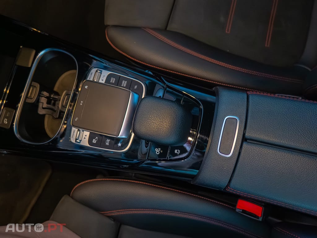 Mercedes-Benz A 35 AMG 4Matic Speedshift DCT 7G