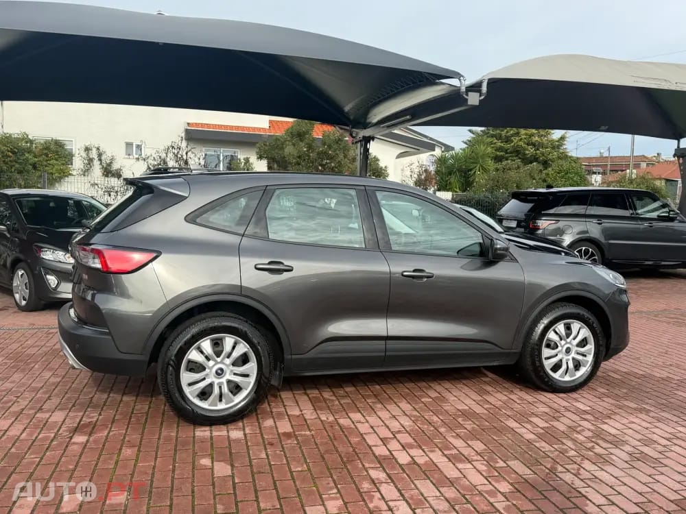 Ford Kuga 1.5 TDCi EcoBlue Titanium Aut.