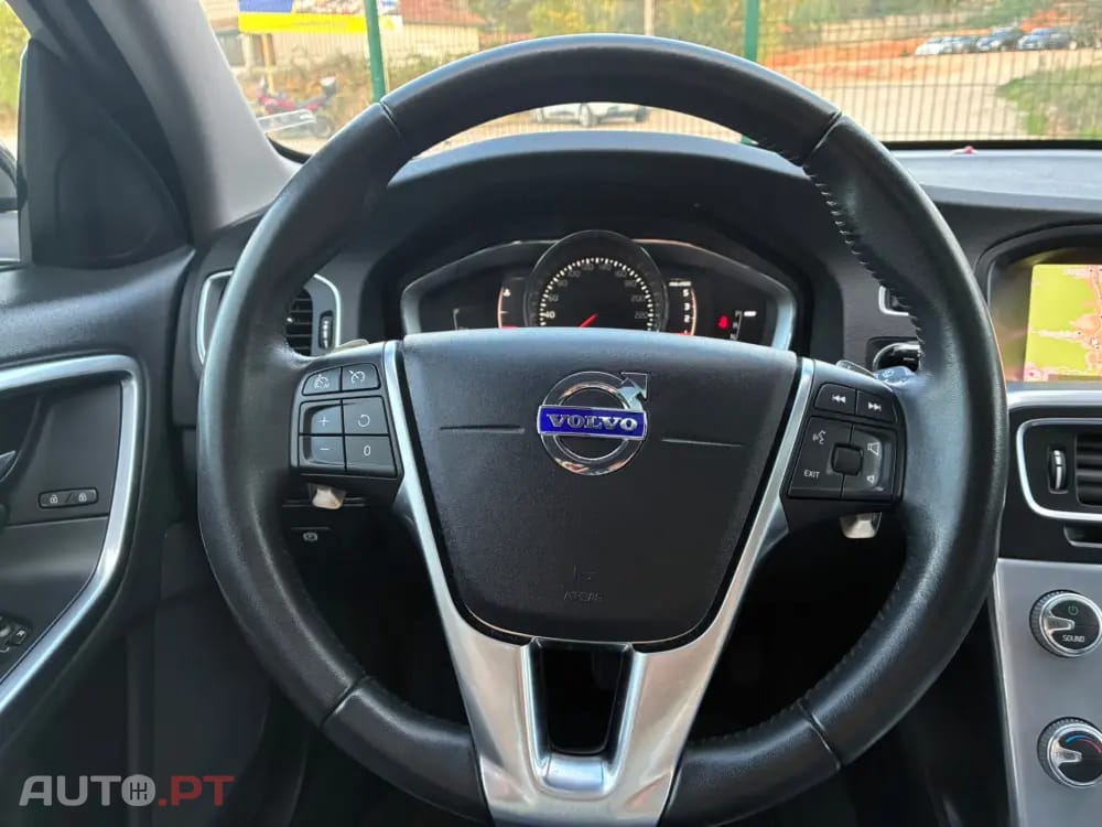 Volvo V60 Cross Country 2.0 D3 Summum Geartronic
