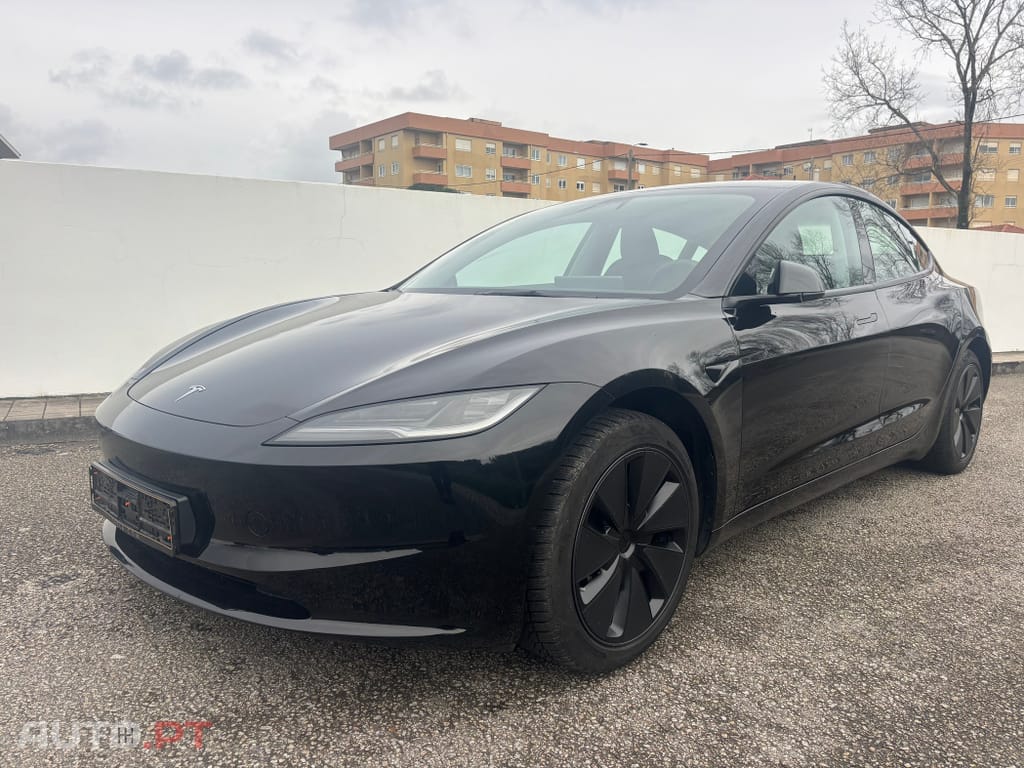 Tesla Model 3 Standard Range Plus RWD