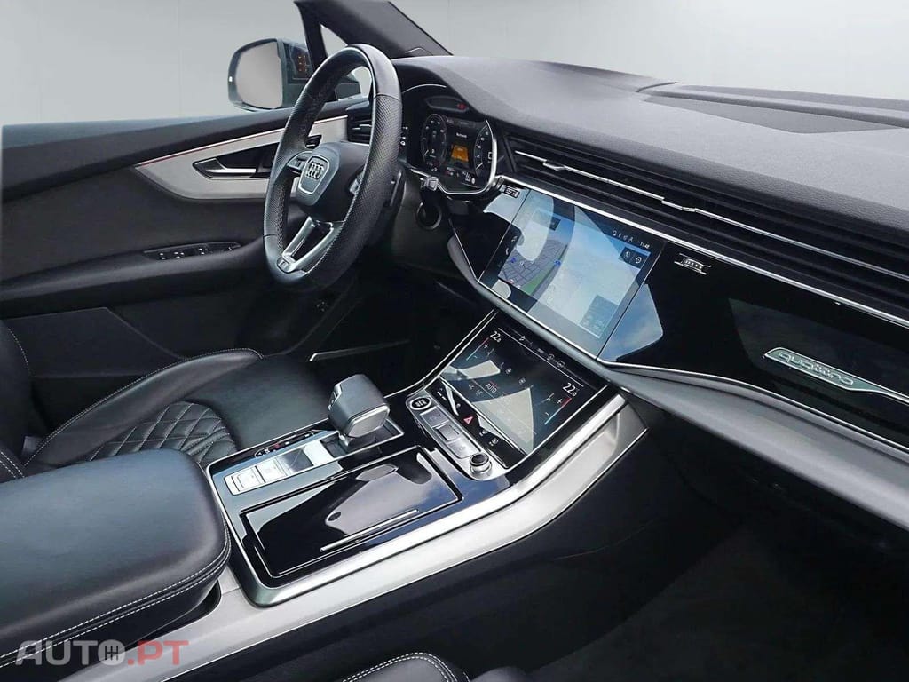 Audi Q7 55 TFSI e S Line 