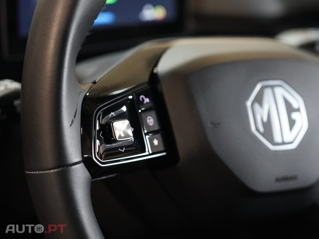 MG MG4 64 kWh Luxury