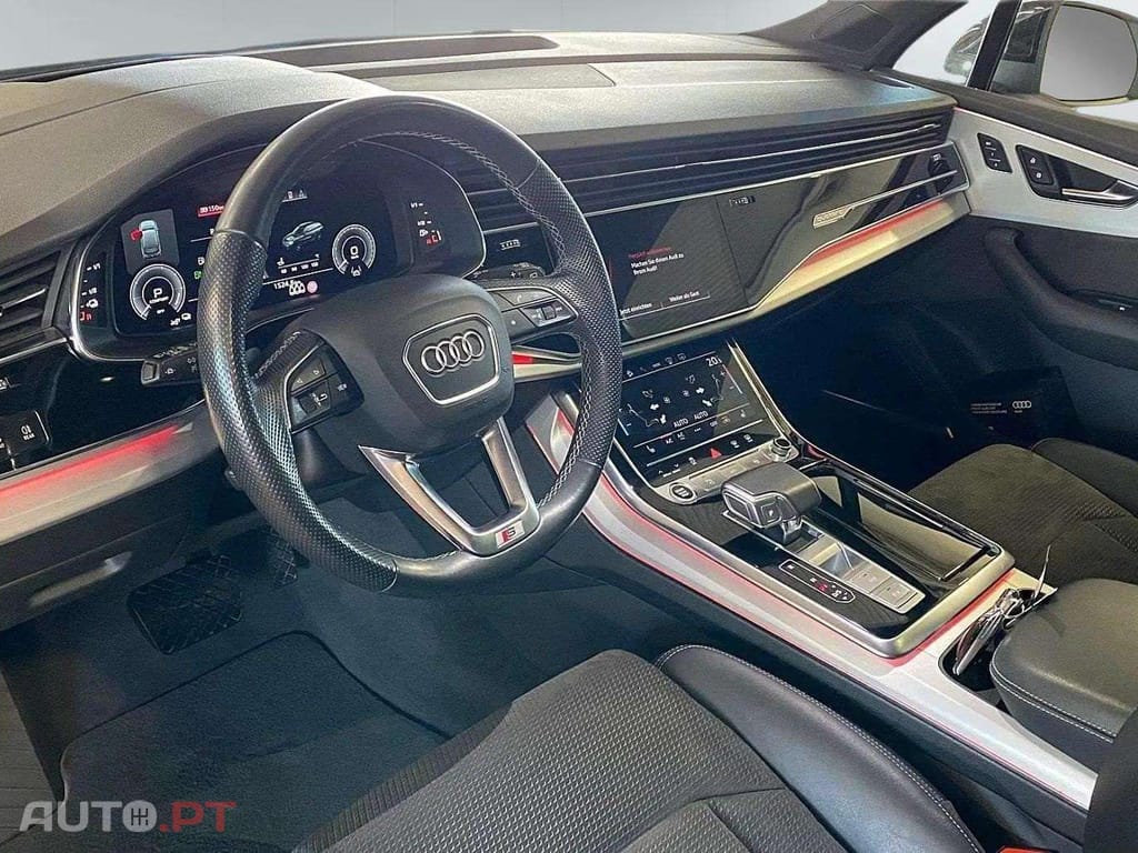 Audi Q7 I.V.A DEDUTÍVEL 55 TFSIe S line quattro 