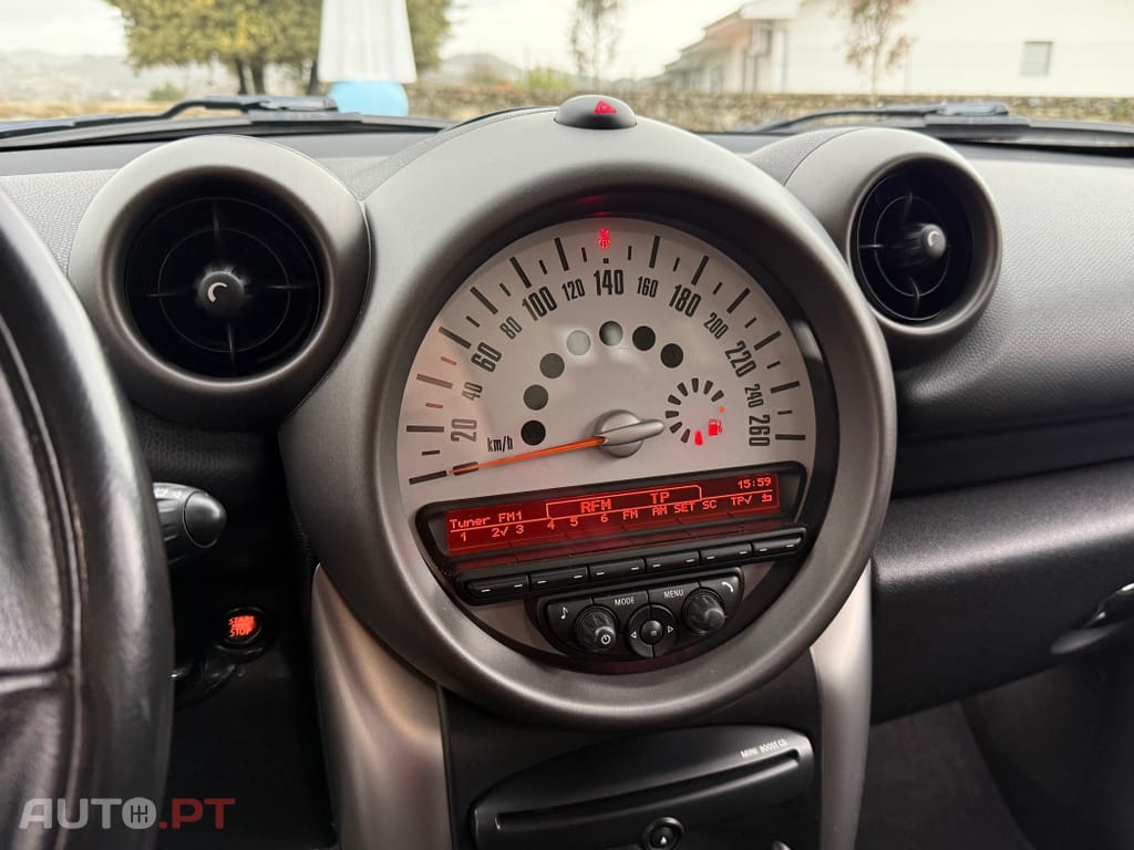 MINI Countryman One D