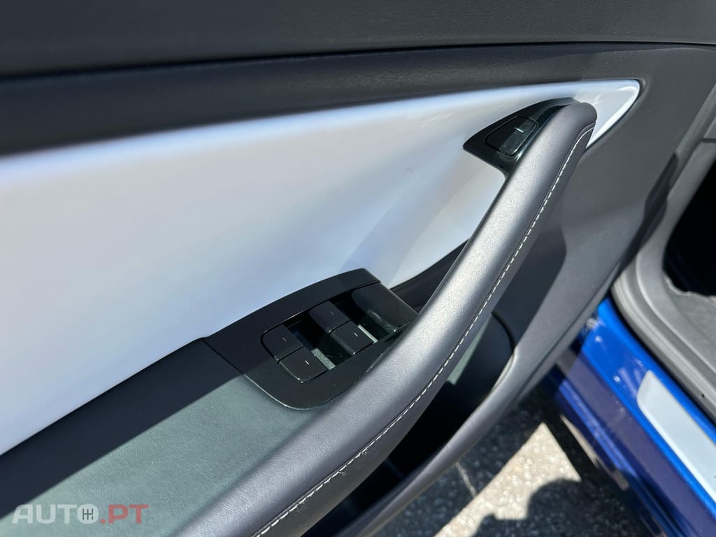 Tesla Model 3 Long-Range Dual Motor AWD