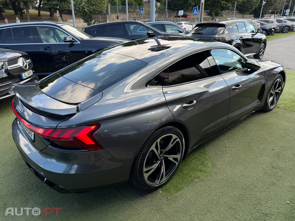 Audi E-Tron GT quattro