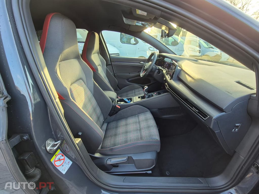 Volkswagen Golf GTI Maxtrix