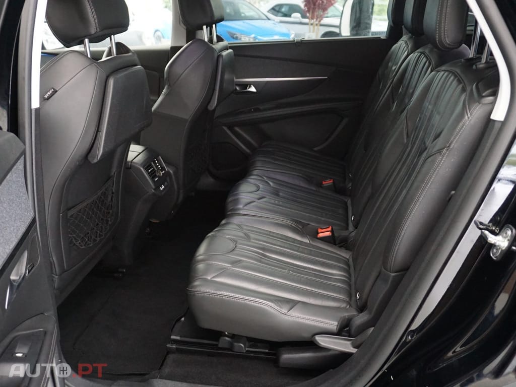 Peugeot 5008 1.2 PureTech Allure J18