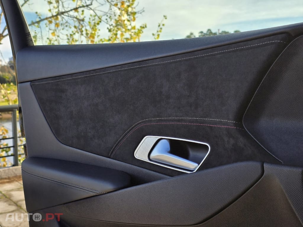 DS DS7 Crossback E-Tense Performance Line EAT8