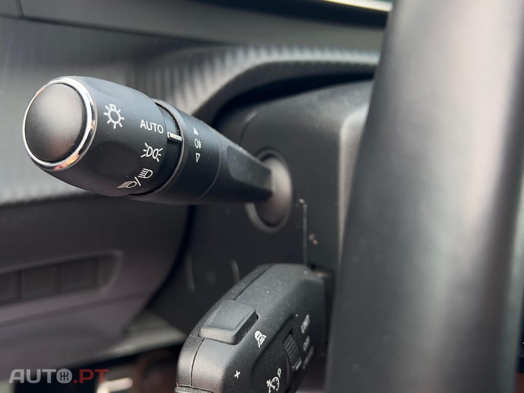 Peugeot E-208 50 kWh GT