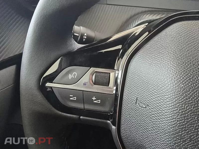 Peugeot E-2008 54 kWh Allure