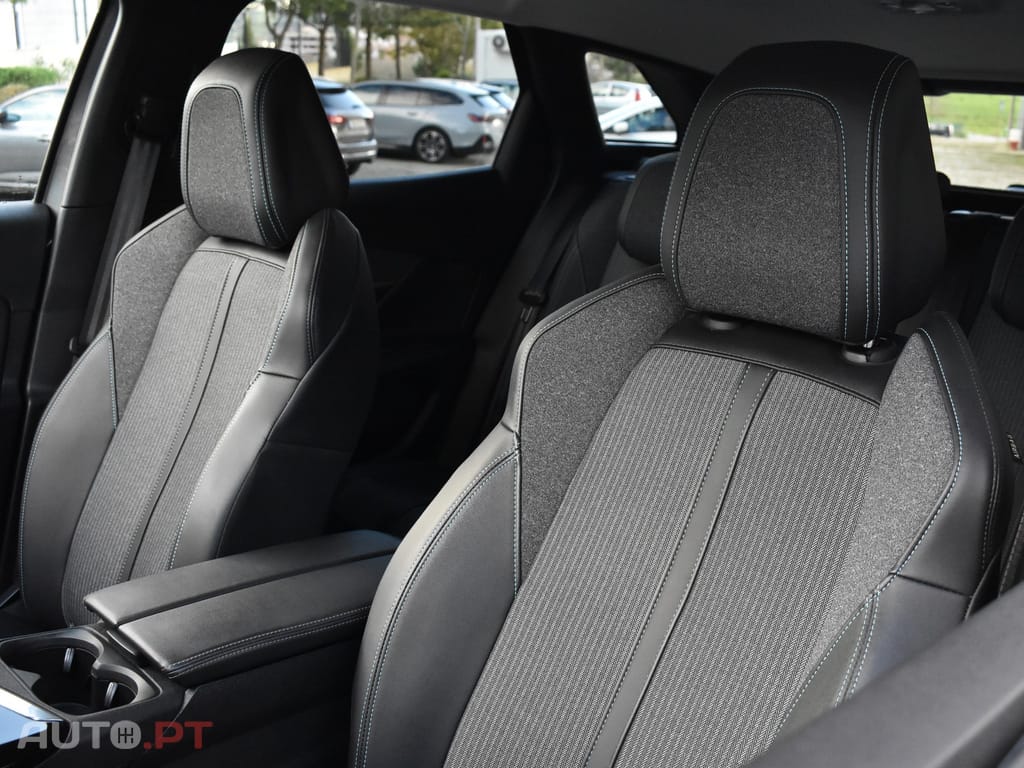 Peugeot 3008 1.6 Hybrid Allure Pack e-EAT8