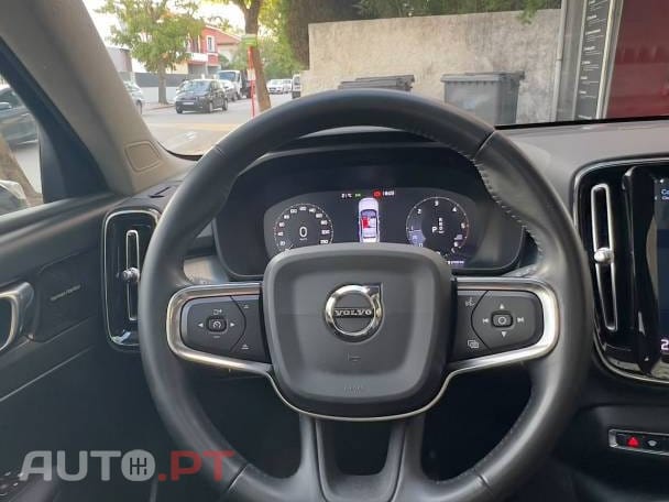 Volvo XC40 2.0 D3 Momentum Plus Geartronic