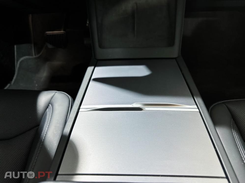 Tesla Model 3 Standard Range Plus RWD