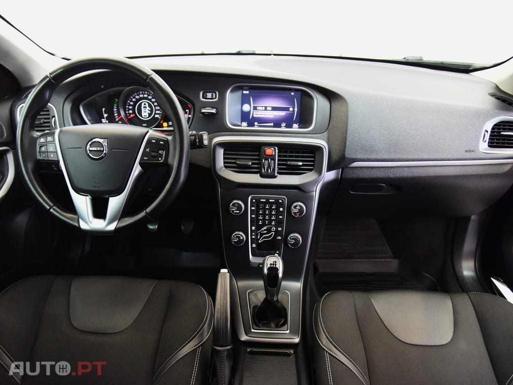 Volvo V40 2.0 D3 Momentum