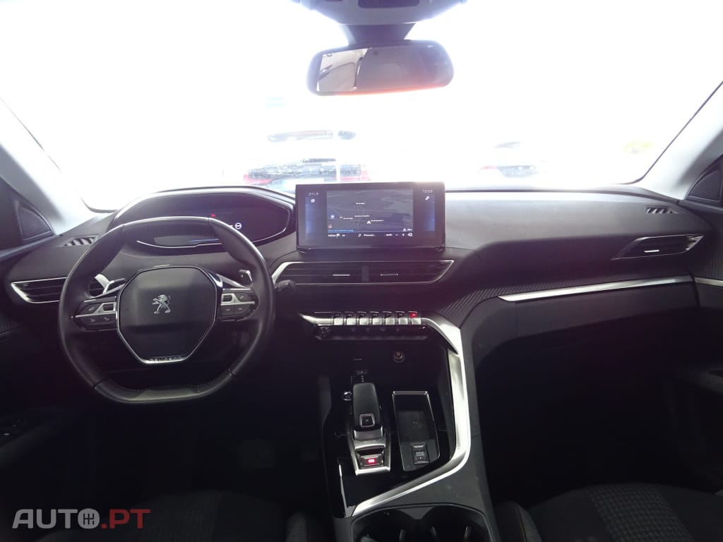 Peugeot 3008 1.5 BlueHDi Active EAT8