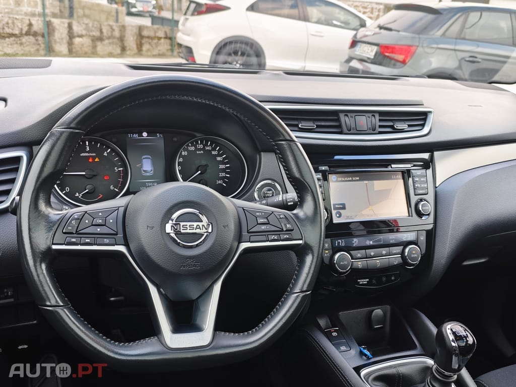 Nissan Qashqai 1.5 dCi N-Connecta J18