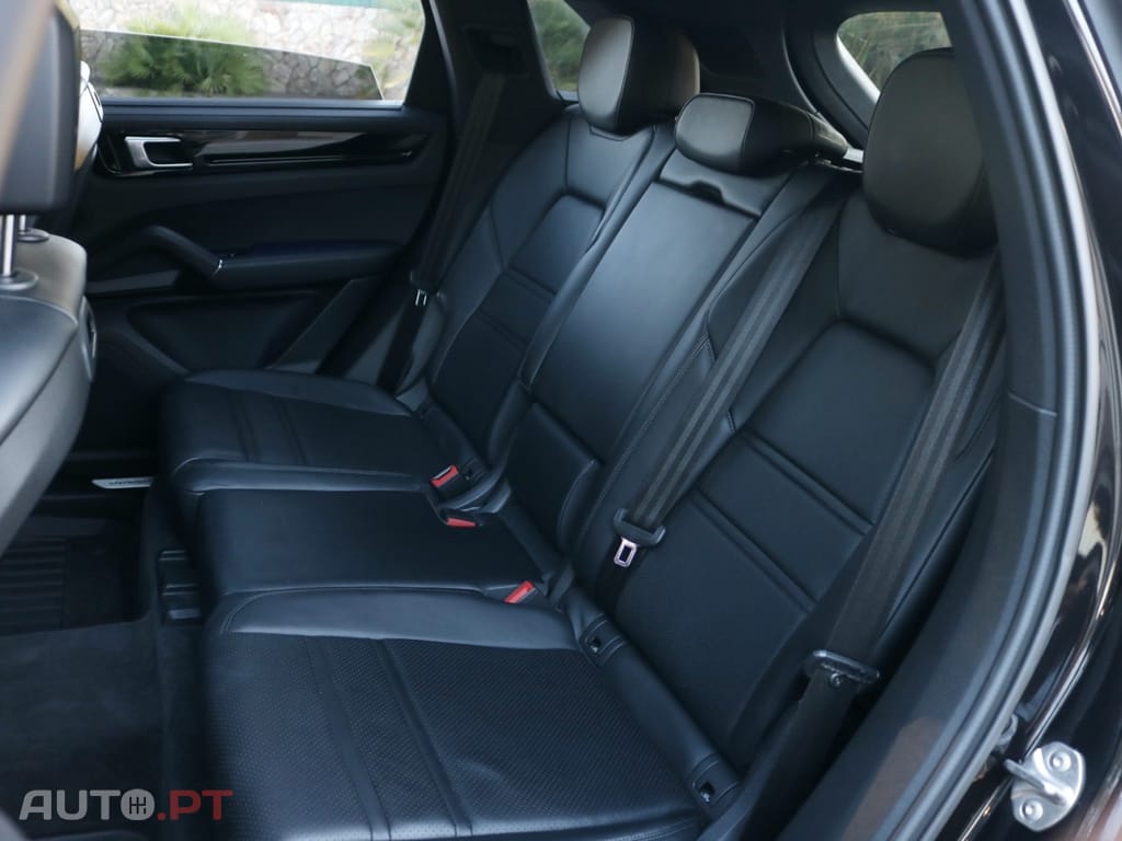 Porsche Cayenne E-Hybrid Platinum Edition