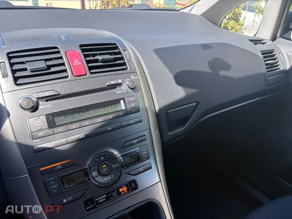 Toyota Auris 1.4 D-4D Sol