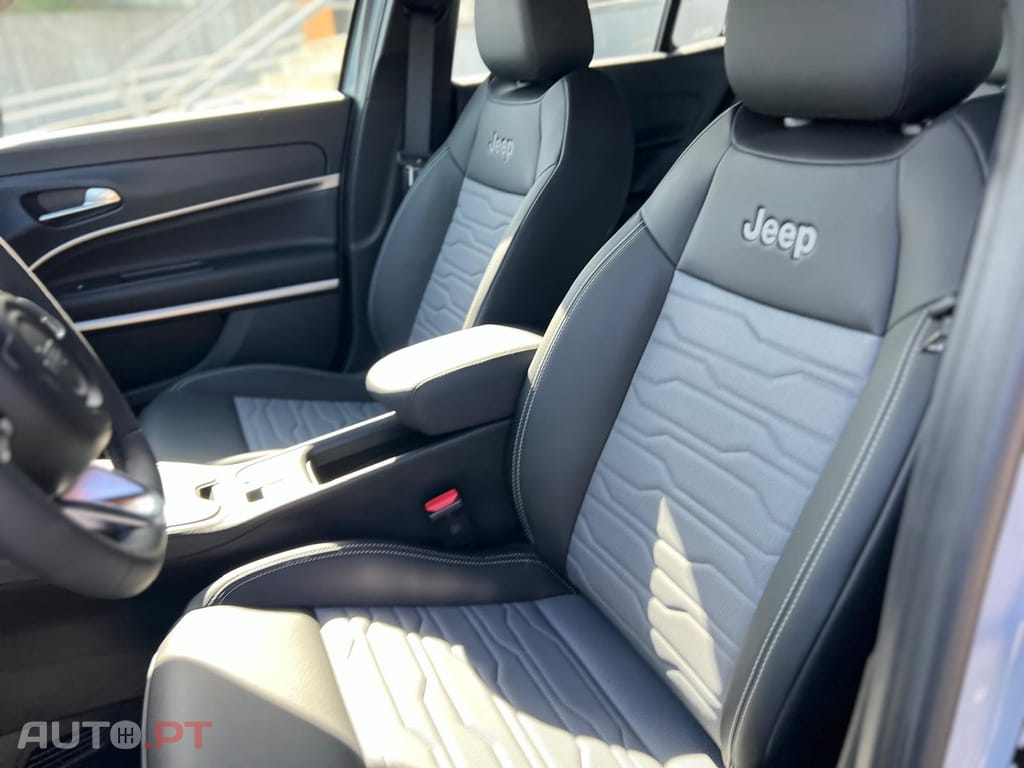 Jeep Avenger 1.2 4xe Hybrid eAWD Upland