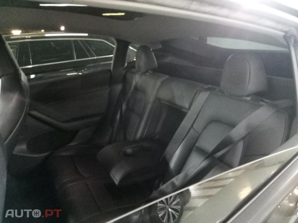 Tesla Model Y Long Range Tração Integral