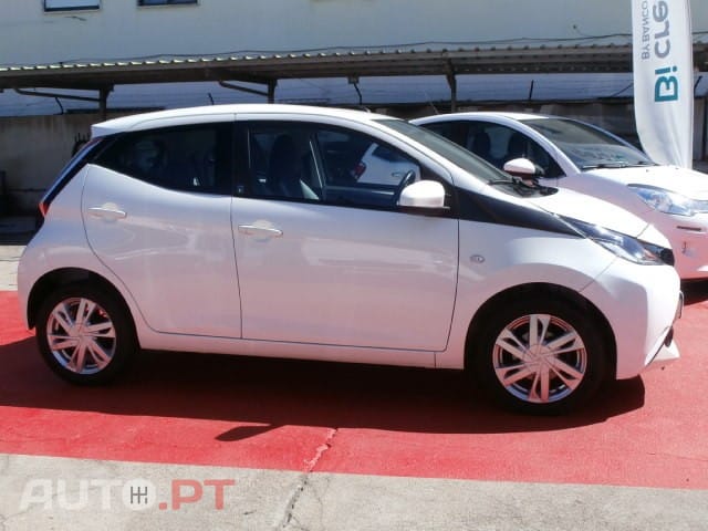 Toyota Aygo 1.0 X-Play+X-Touch