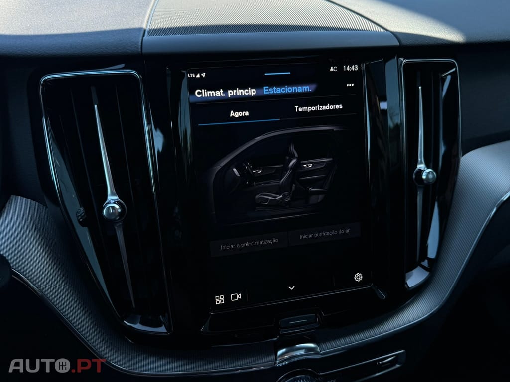 Volvo XC60 2.0 T6 PHEV Black Edition AWD