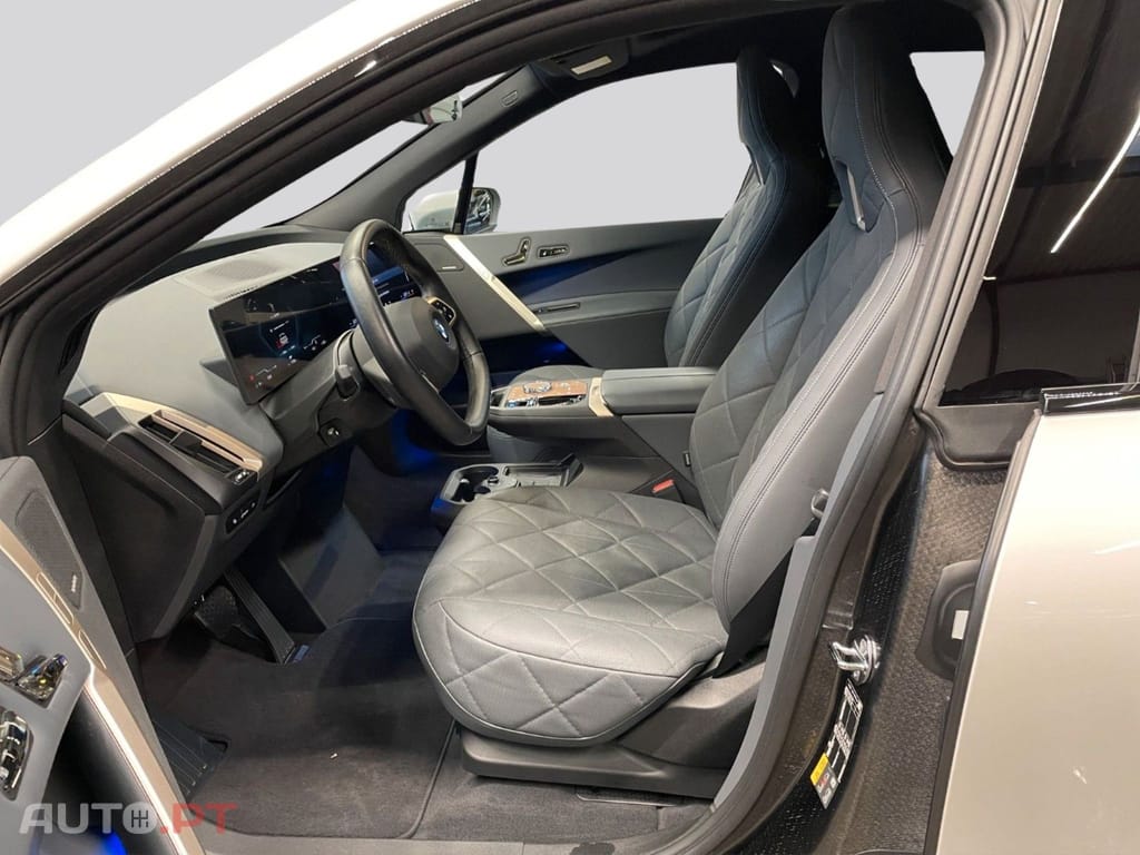 BMW iX I.V.A DEDUTIVEL 50 xDrive Sport 