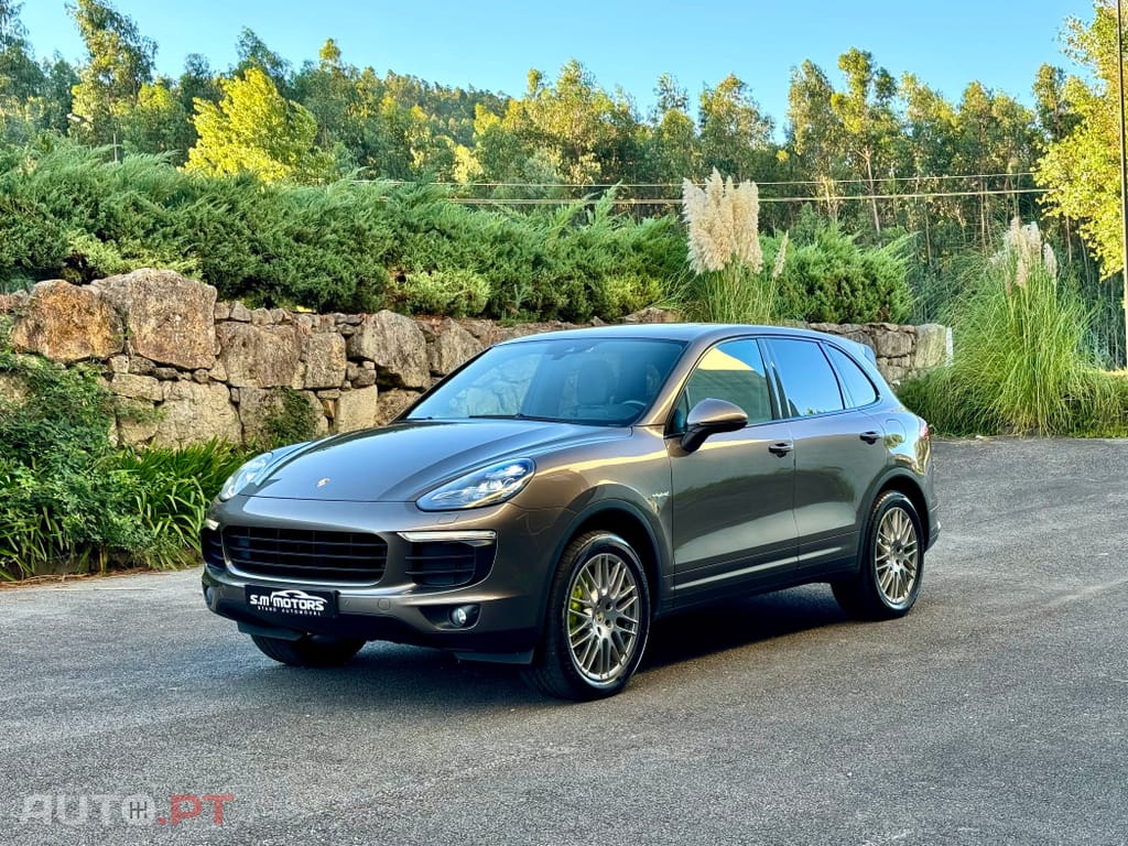 Porsche Cayenne S E-Hybrid Platinum Edition