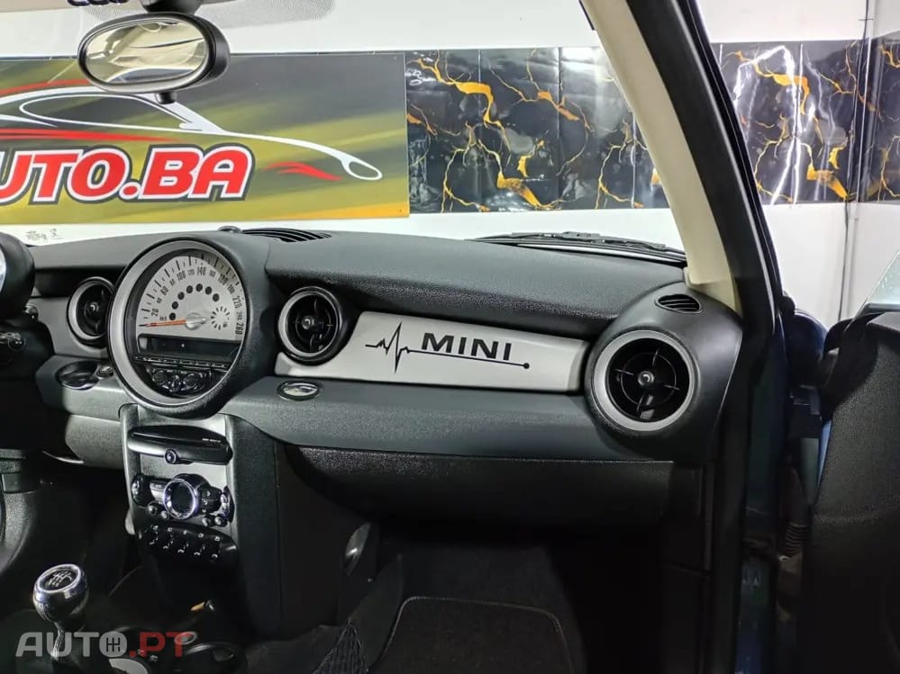 MINI Cooper Cooper D