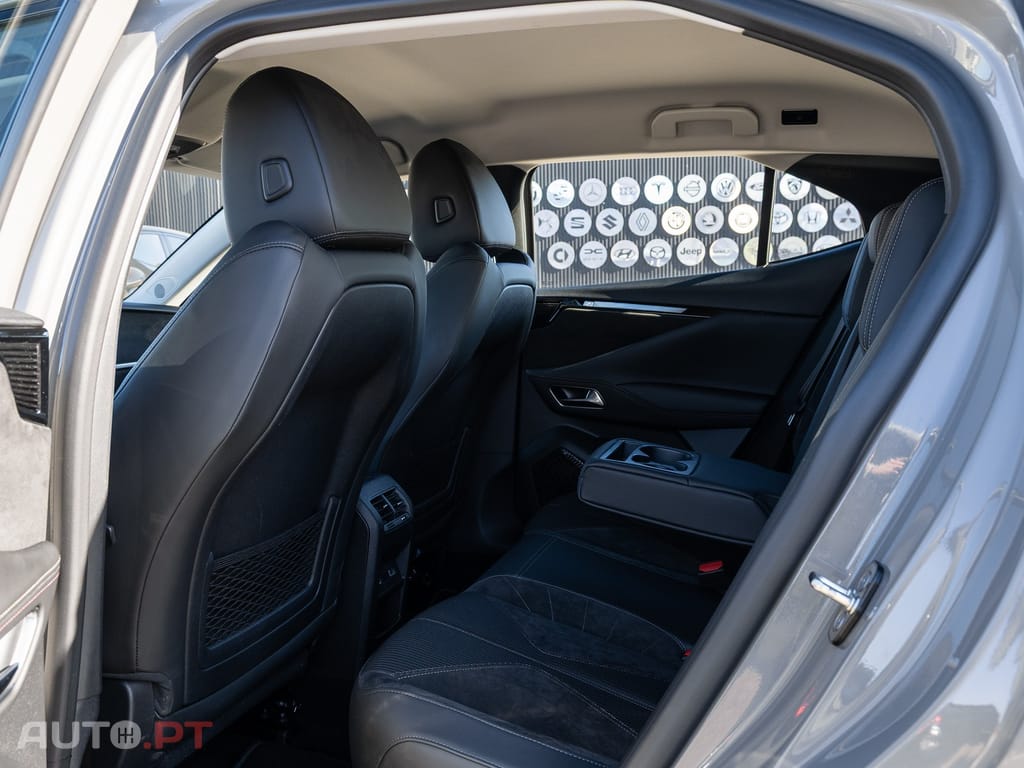 DS DS4 E-Tense Performance Line EAT8
