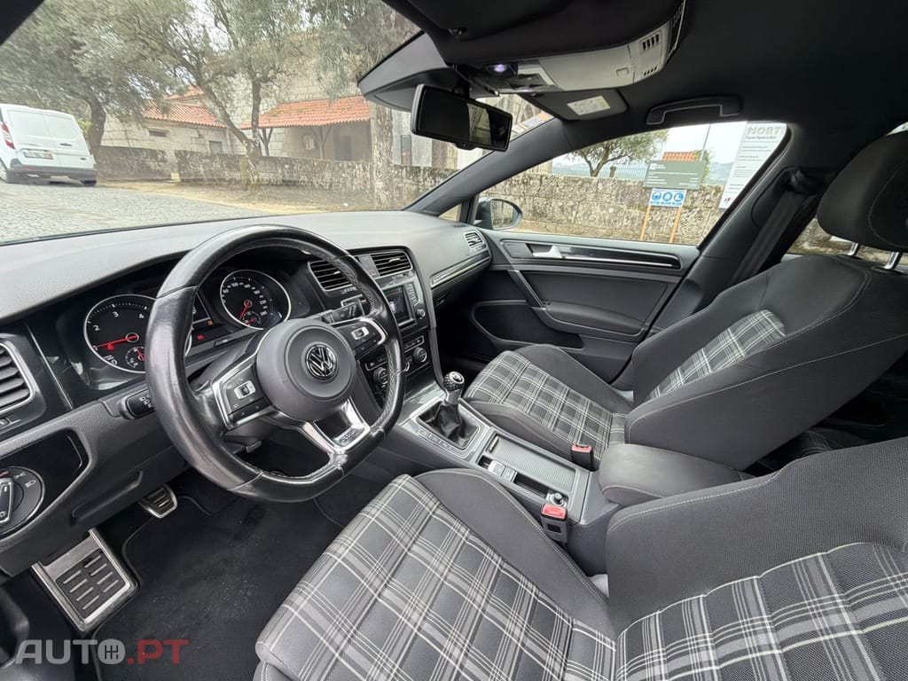Volkswagen Golf 2.0 TDi GTD
