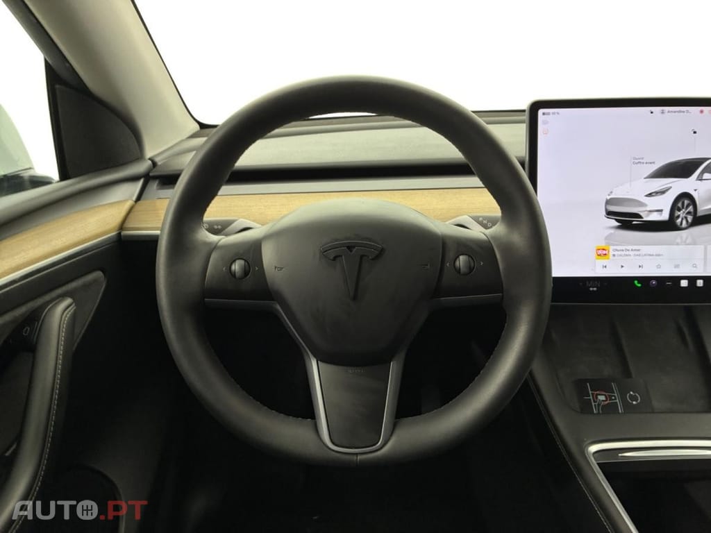 Tesla Model Y Standard RWD
