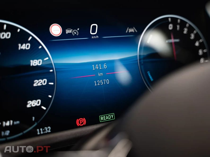 Mercedes-Benz E 300 9G-TRONIC AMG Line