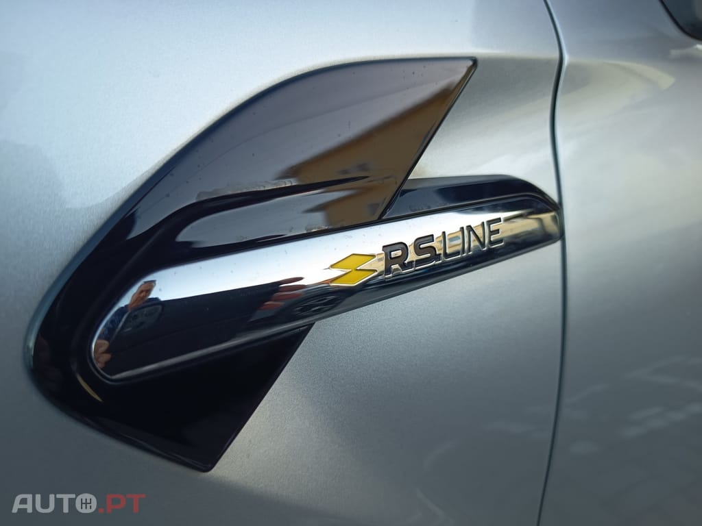 Renault Captur 1.6 E-Tech Plug-In RS Line — fotografia 12