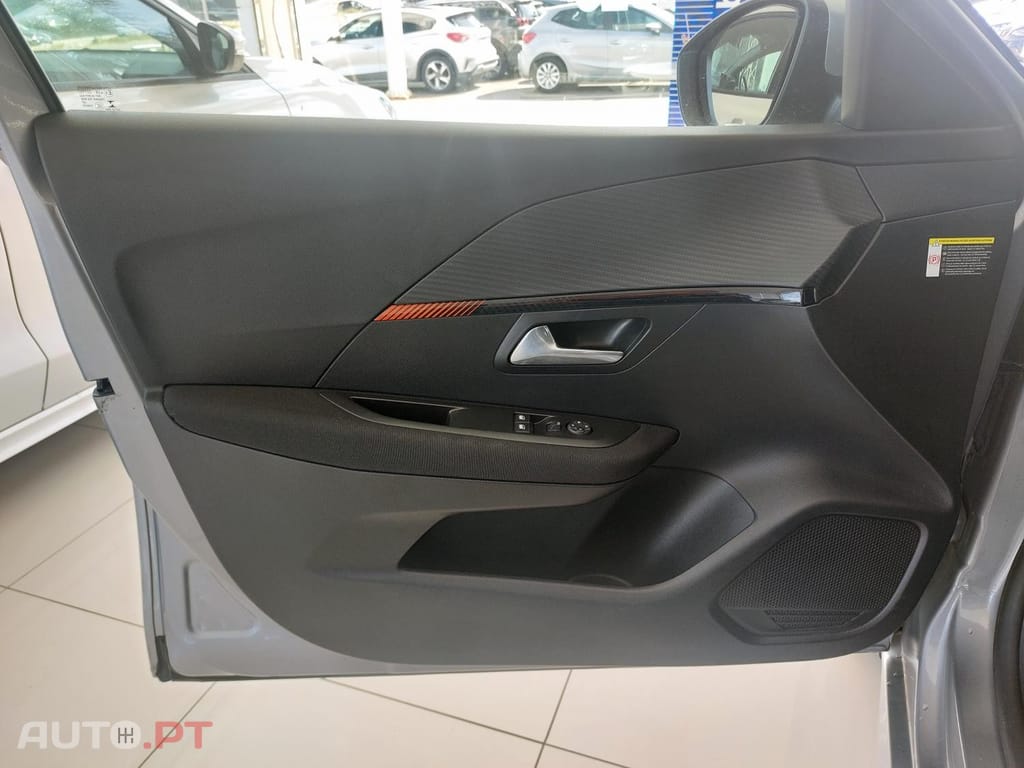 Peugeot E-208 50 kWh Active