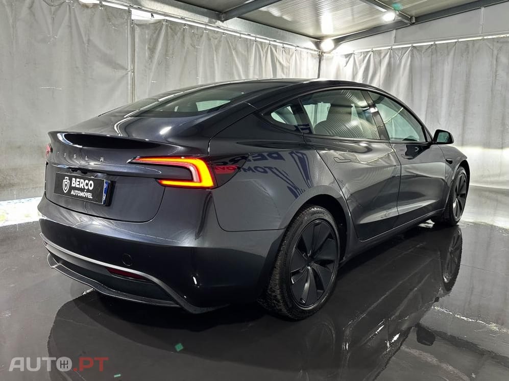 Tesla Model 3 Standard Range Plus RWD